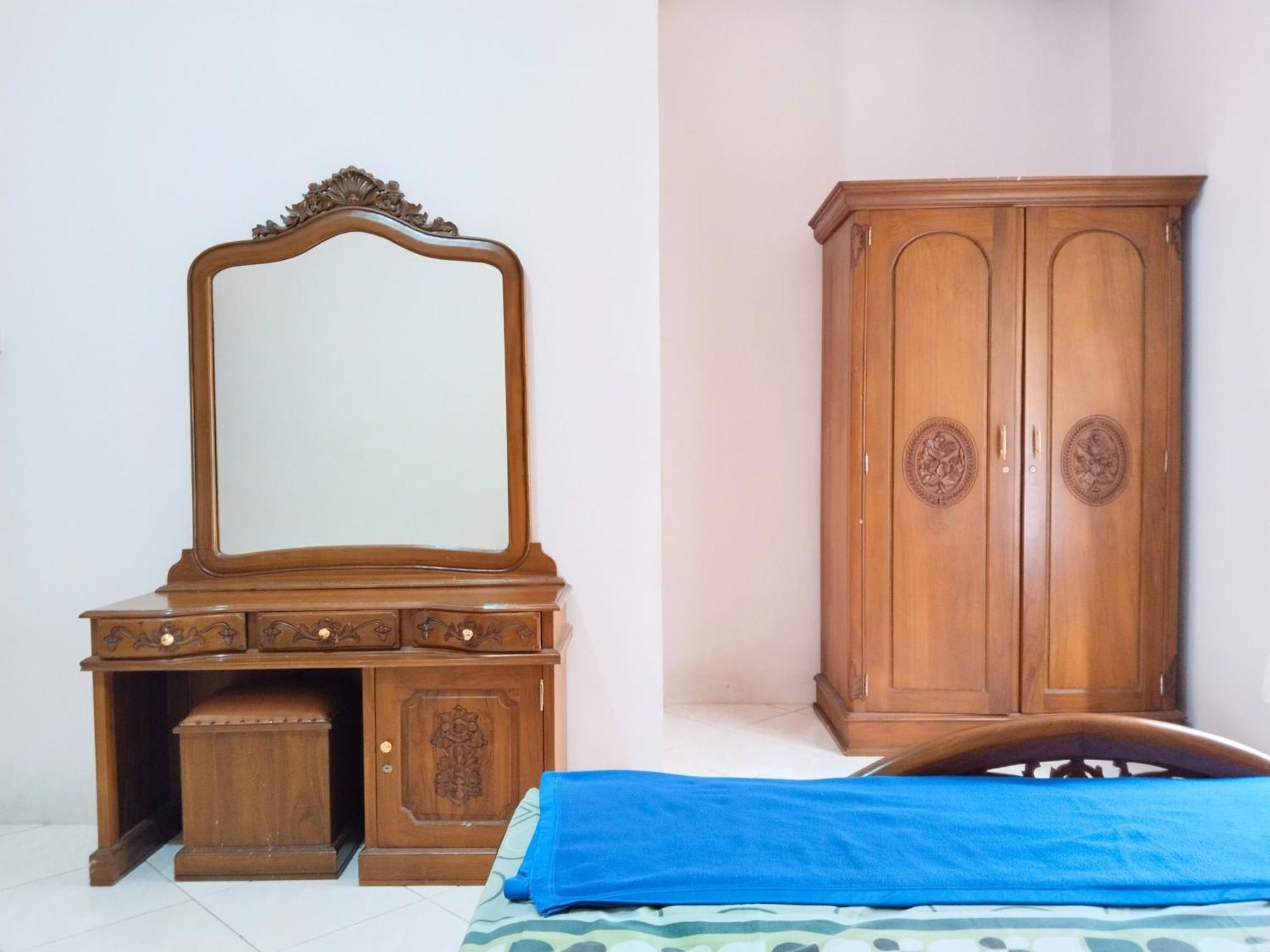 Villa Yustisia Curug 7 Cilember Кисаруа Екстериор снимка
