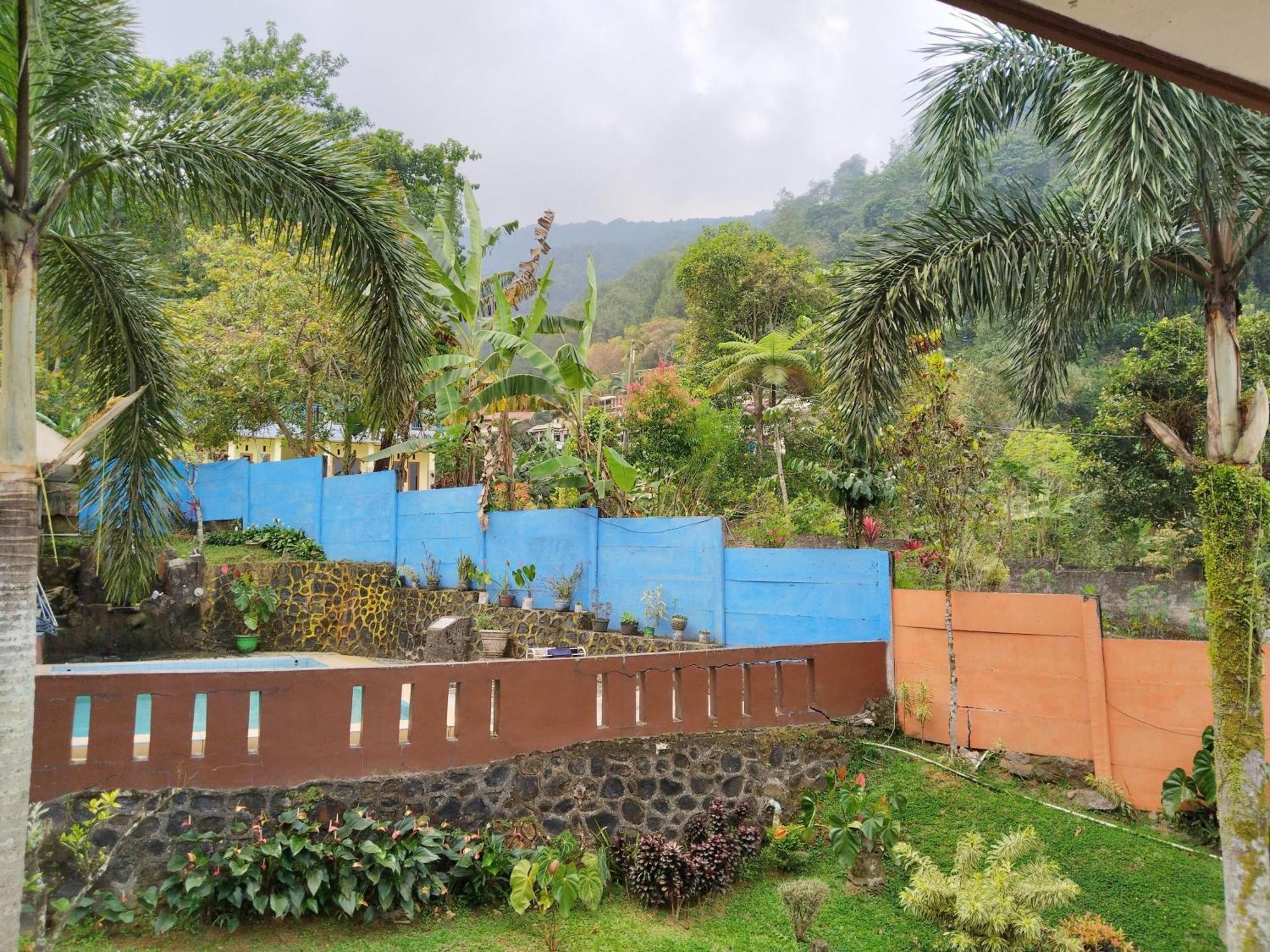 Villa Yustisia Curug 7 Cilember Кисаруа Екстериор снимка